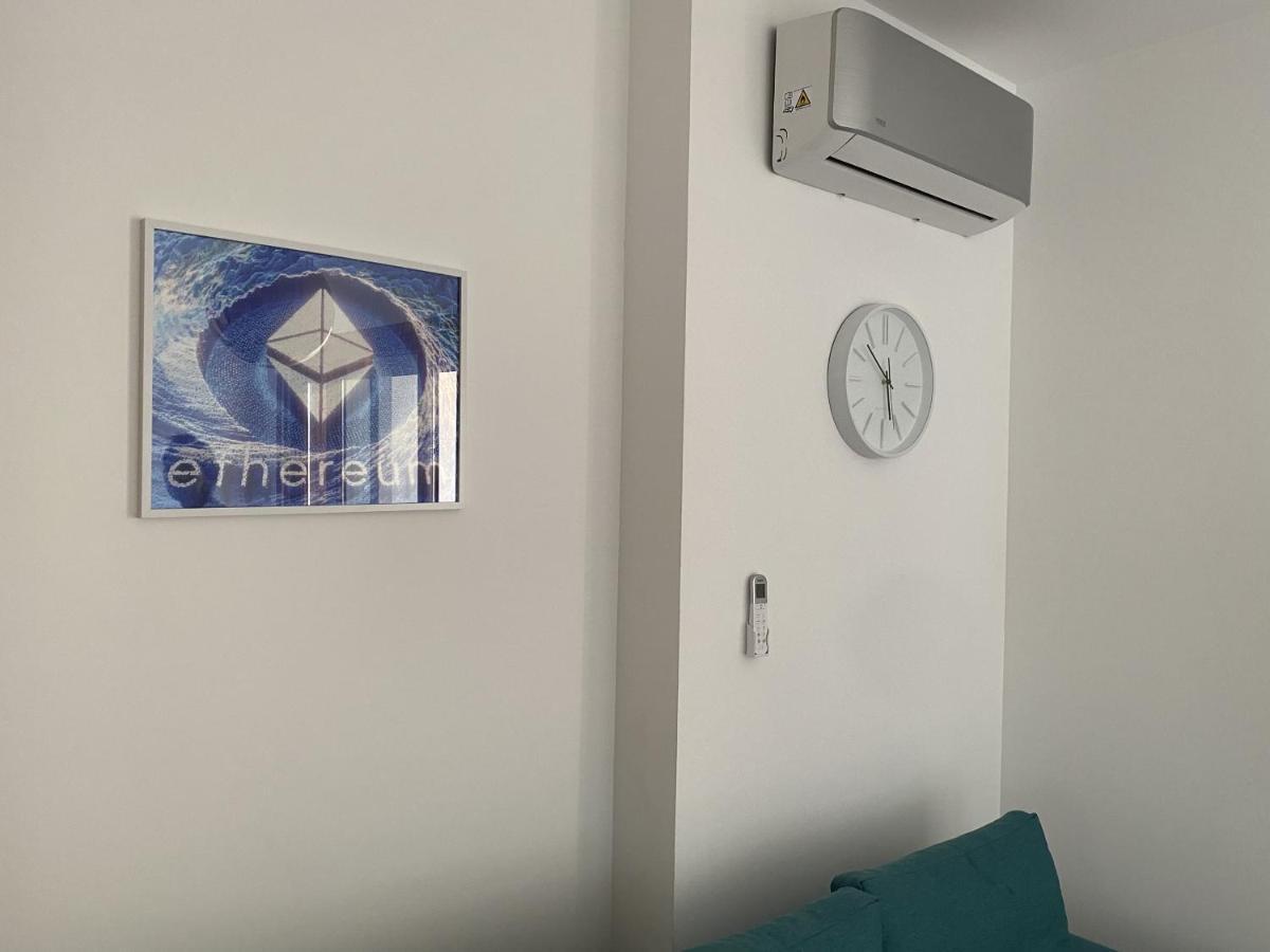 Bitcoin And Ethereum Deluxe Apartments Bar Eksteriør bilde